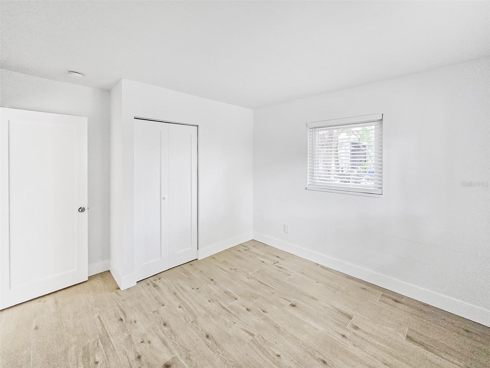 516 12TH STREET W A