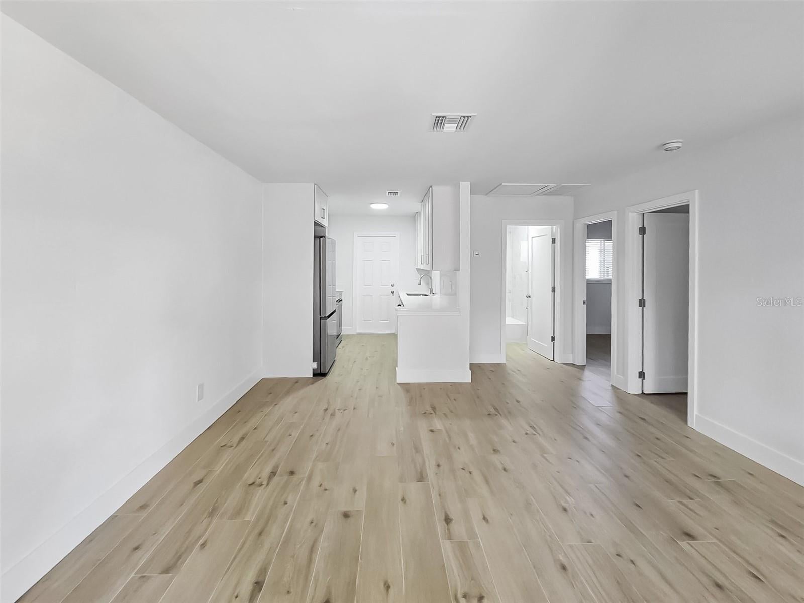 516 12TH STREET W A