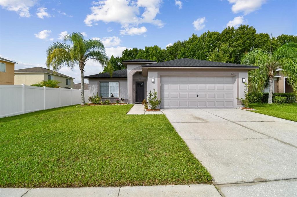 Photo of 6401 Pine Top Way, Wesley Chapel, FL 33545 (MLS # TB8457922)