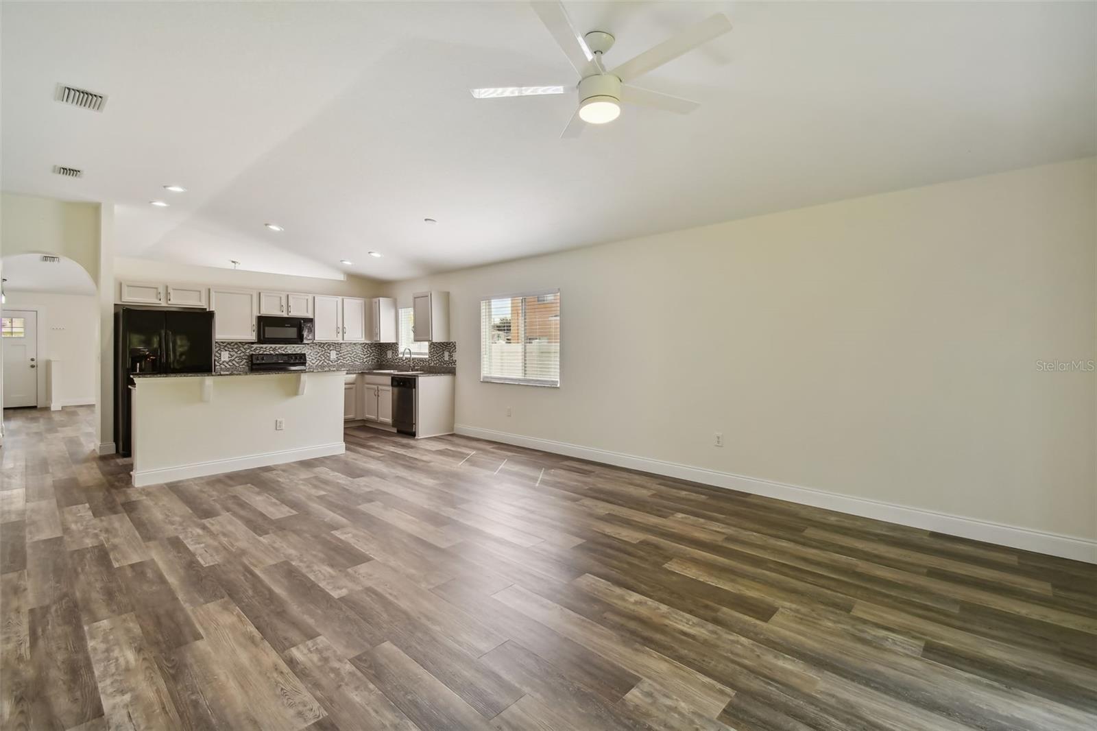 CHAPEL PINES PH 02 & 1C - Residential Lease