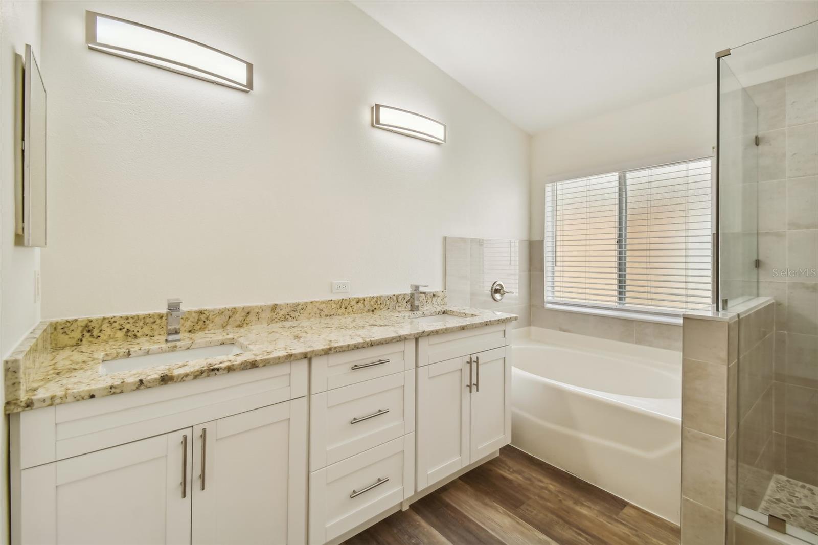 CHAPEL PINES PH 02 & 1C - Residential Lease