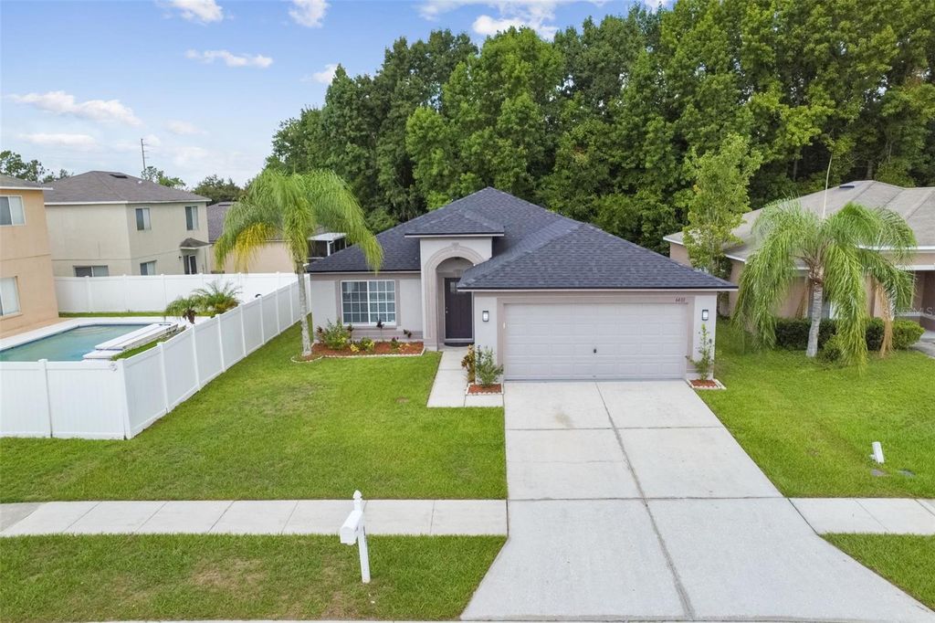 Photo of 6401 Pine Top Way, Wesley Chapel, FL 33545 (MLS # TB8457922)