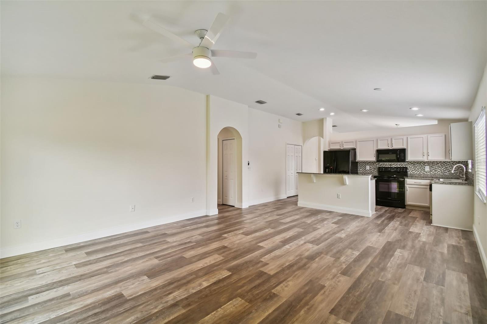 CHAPEL PINES PH 02 & 1C - Residential Lease