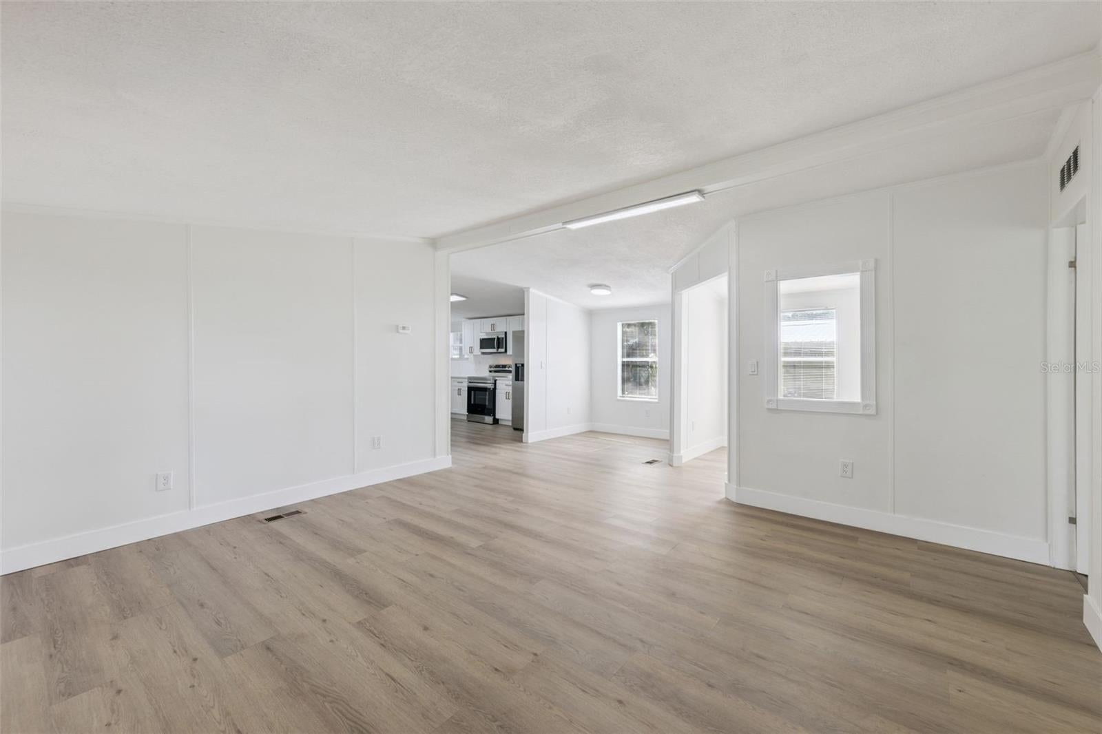5038 CAMBRIDGE DRIVE