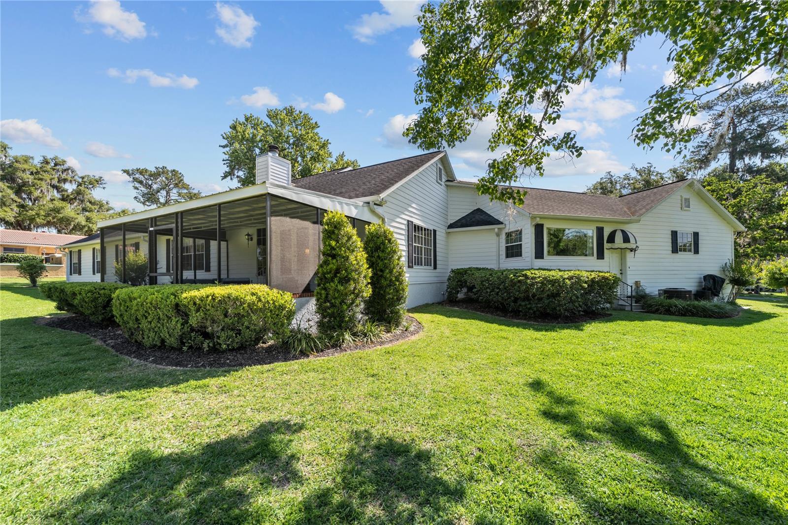 GOLDEN HILLS TURF & COUNTRY CLUB - Residential