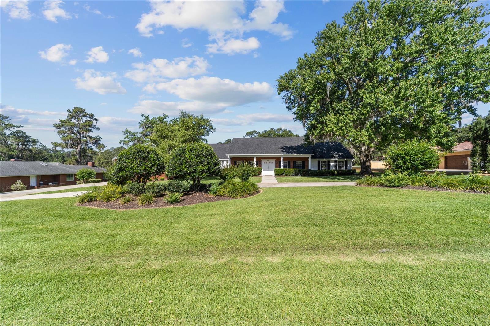 GOLDEN HILLS TURF & COUNTRY CLUB - Residential