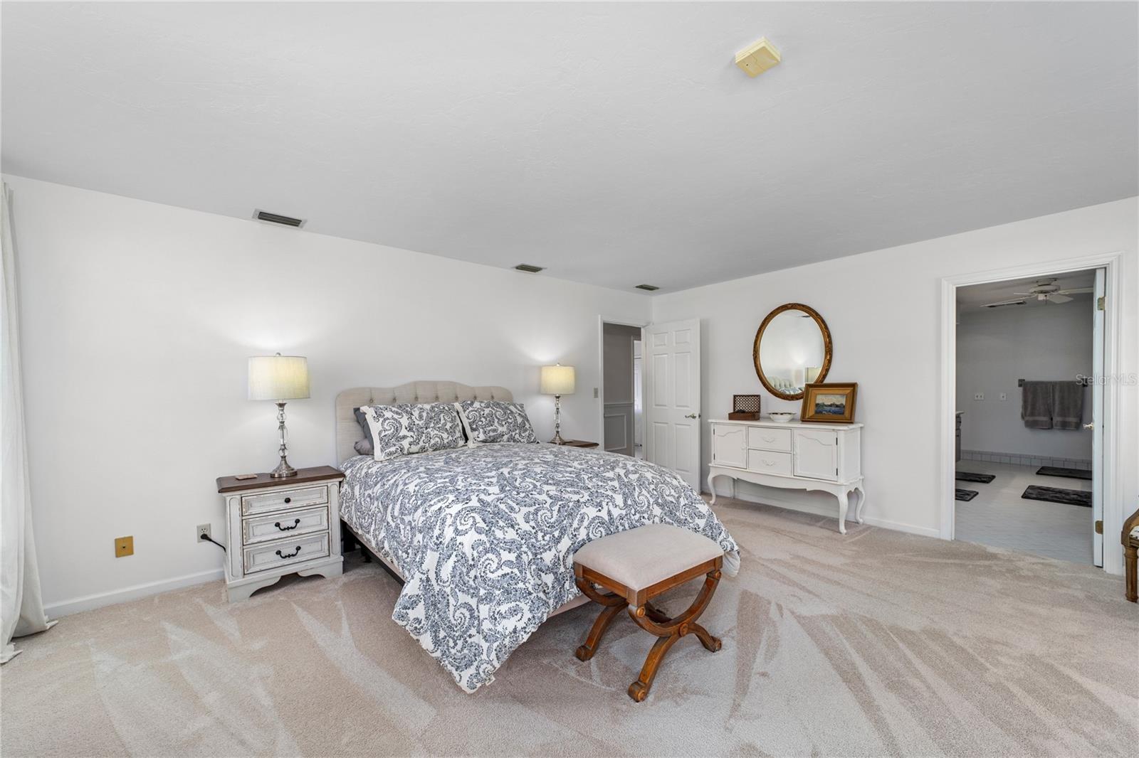 GOLDEN HILLS TURF & COUNTRY CLUB - Residential