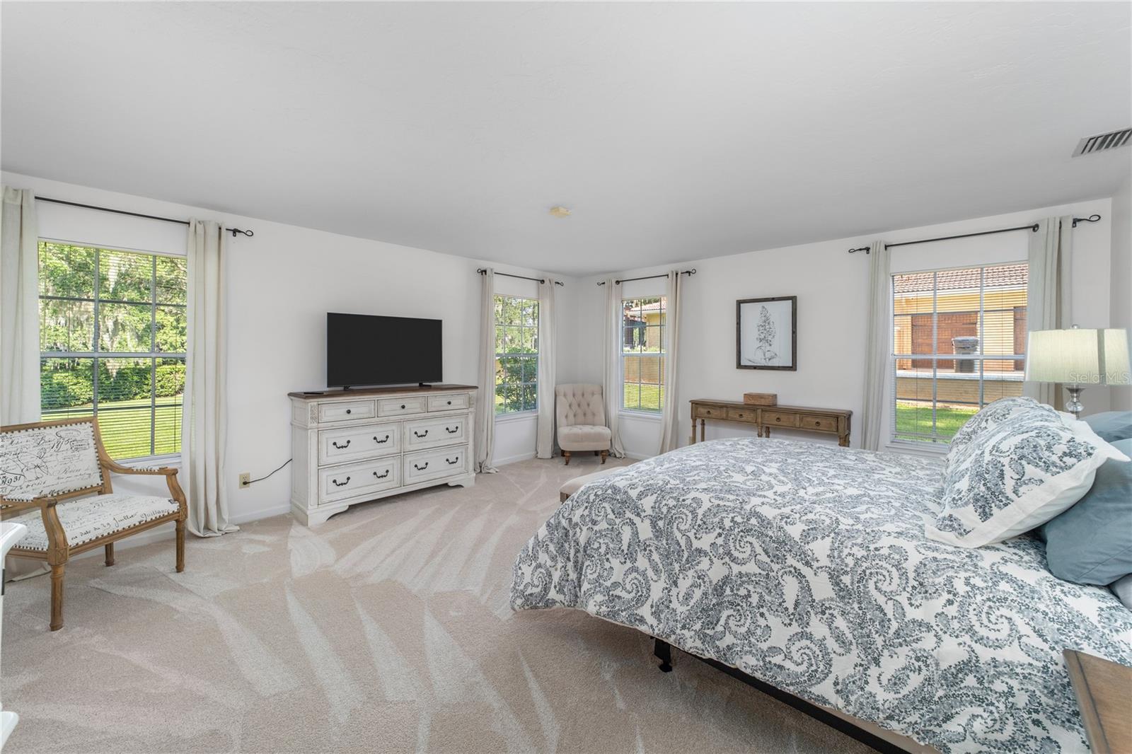 GOLDEN HILLS TURF & COUNTRY CLUB - Residential