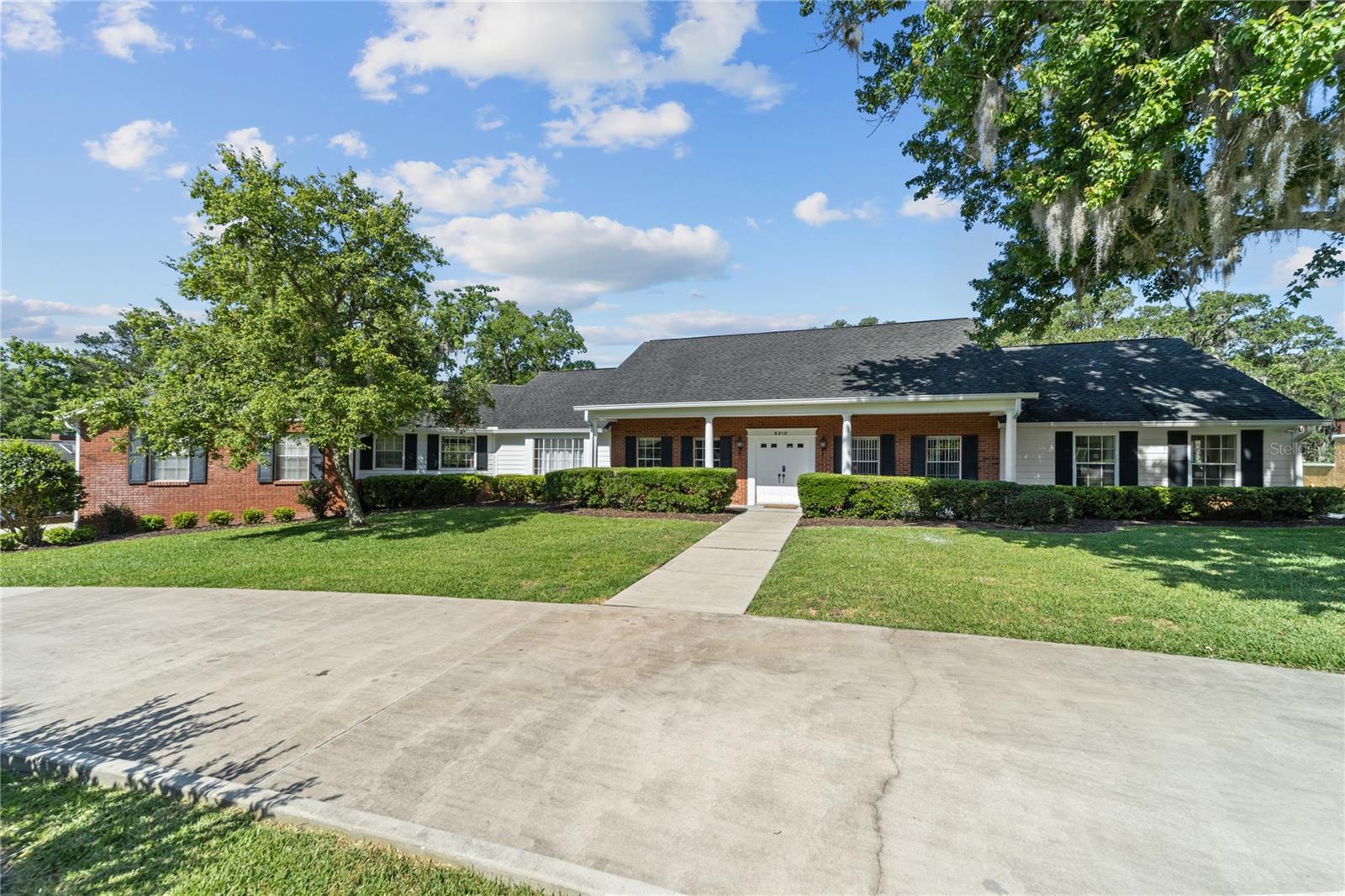 GOLDEN HILLS TURF & COUNTRY CLUB - Residential