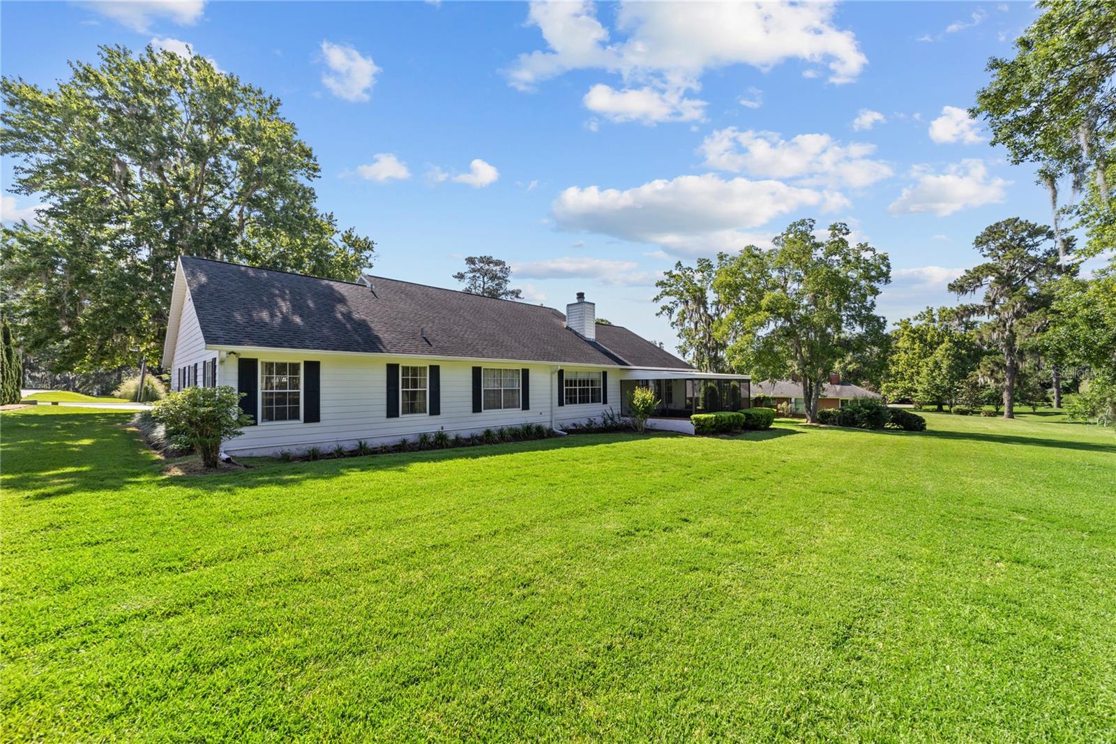 GOLDEN HILLS TURF & COUNTRY CLUB - Residential