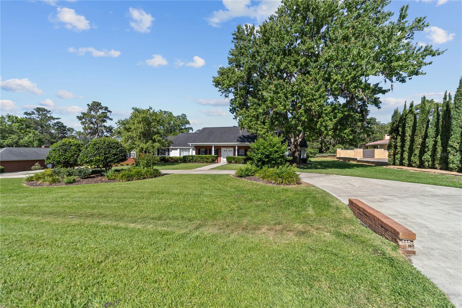 GOLDEN HILLS TURF & COUNTRY CLUB - Residential