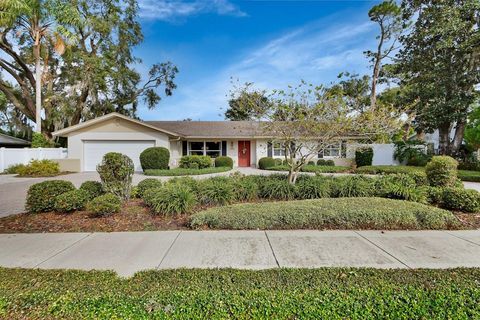 A home in DELAND