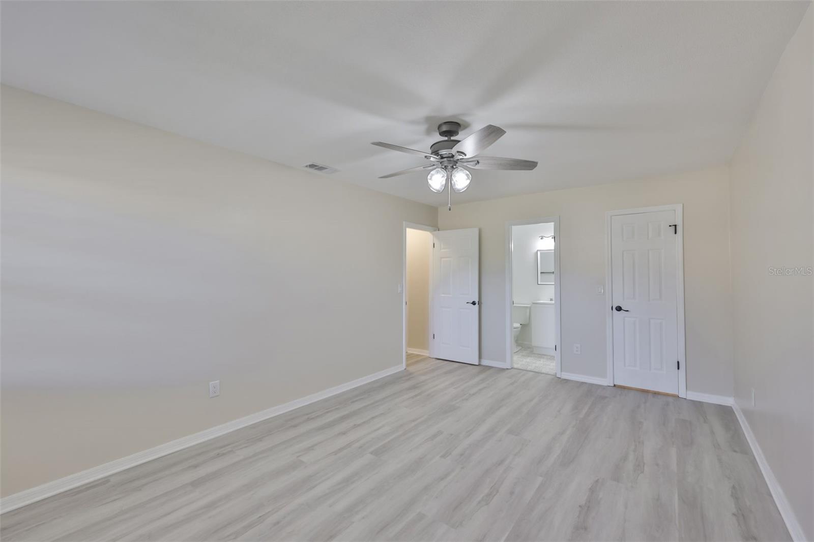 HIGHGATE B CONDO - Residential