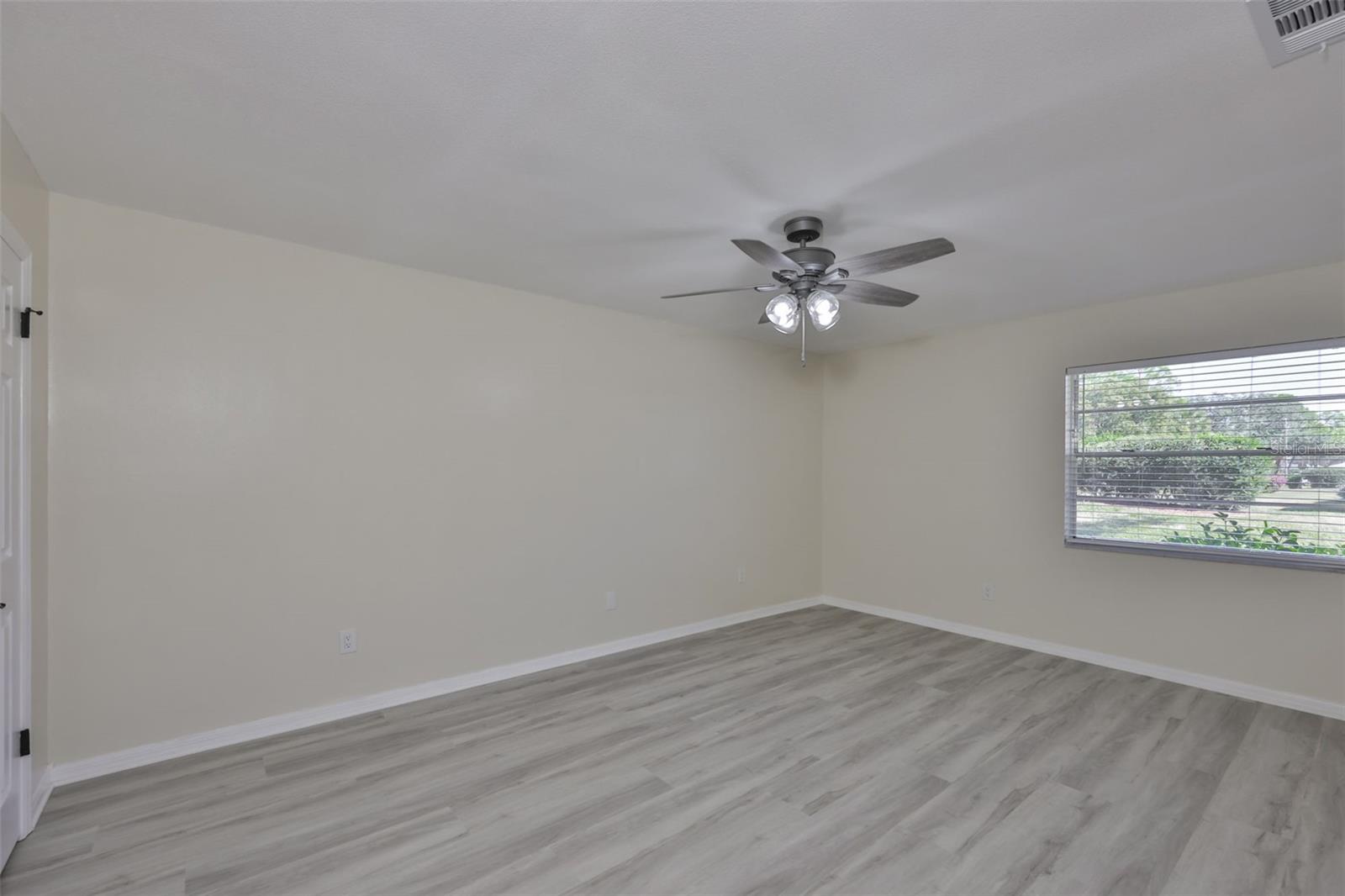 HIGHGATE B CONDO - Residential