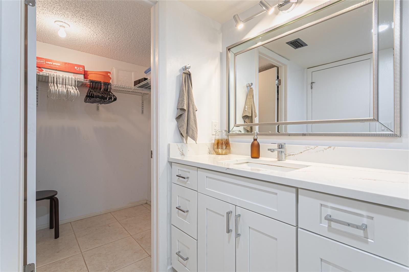 BAY ISLAND GROUP 14 - Residential