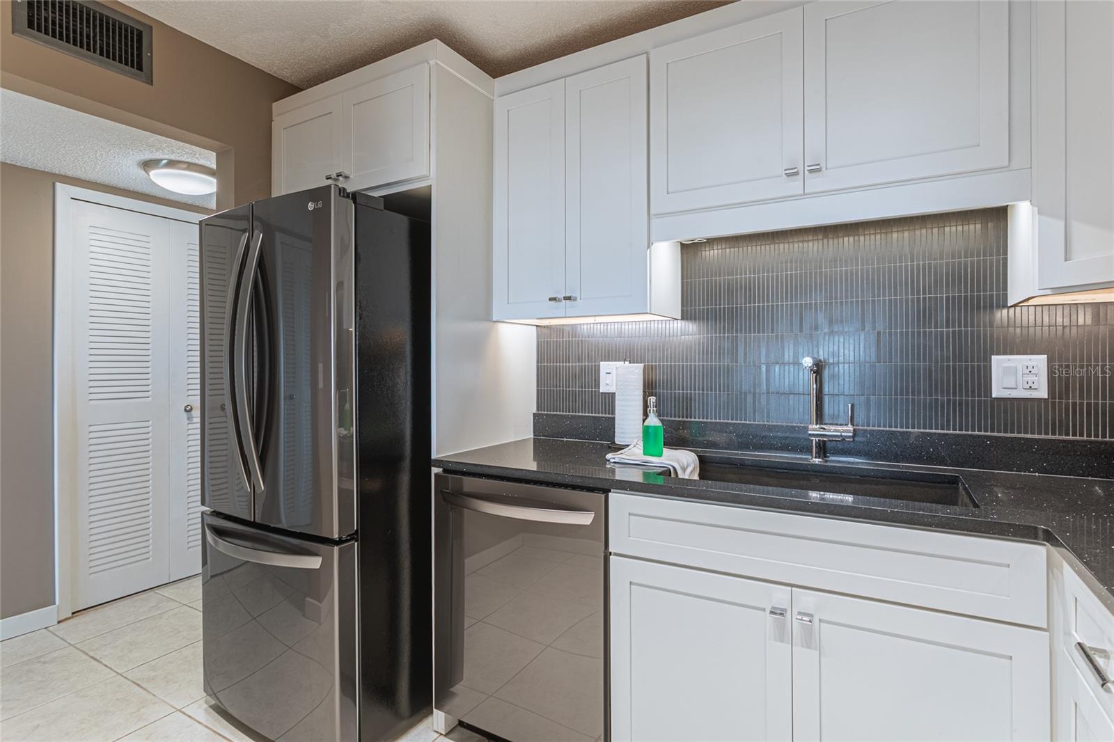 BAY ISLAND GROUP 14 - Residential