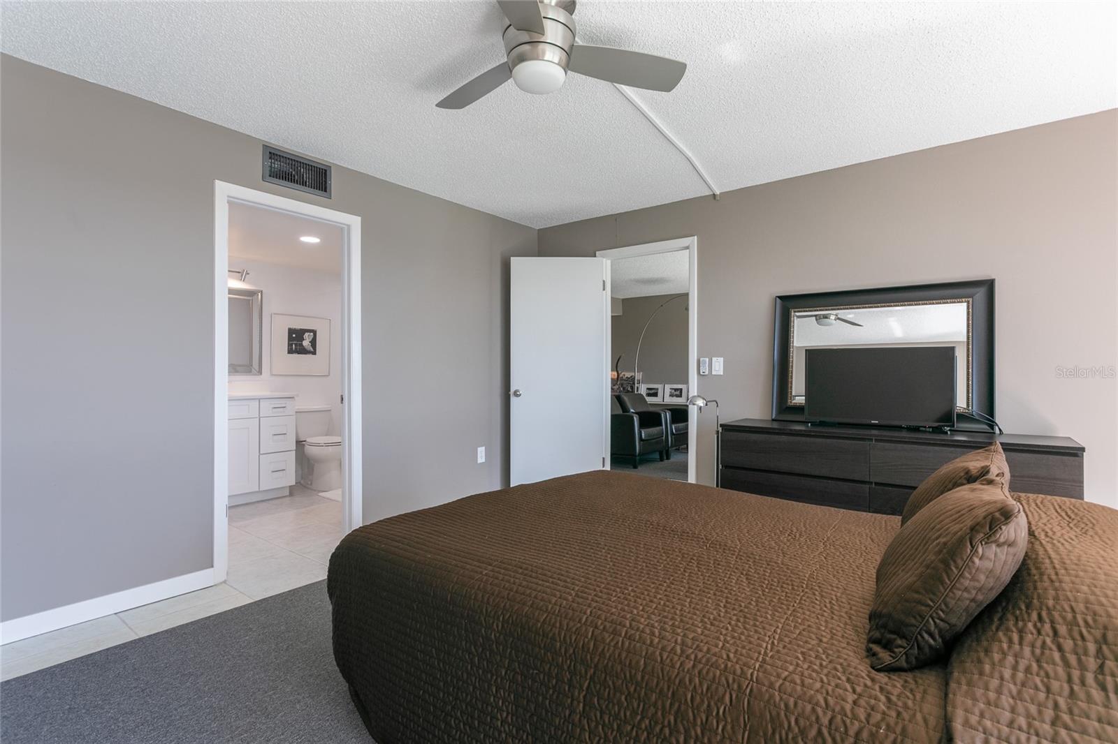 BAY ISLAND GROUP 14 - Residential