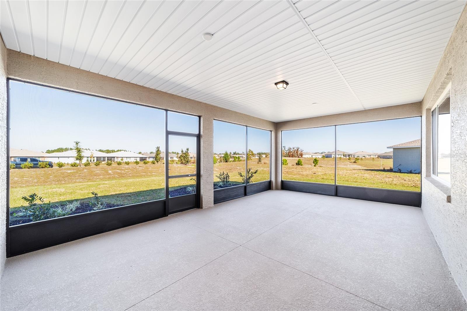 ON TOP OF THE WORLD - Residential