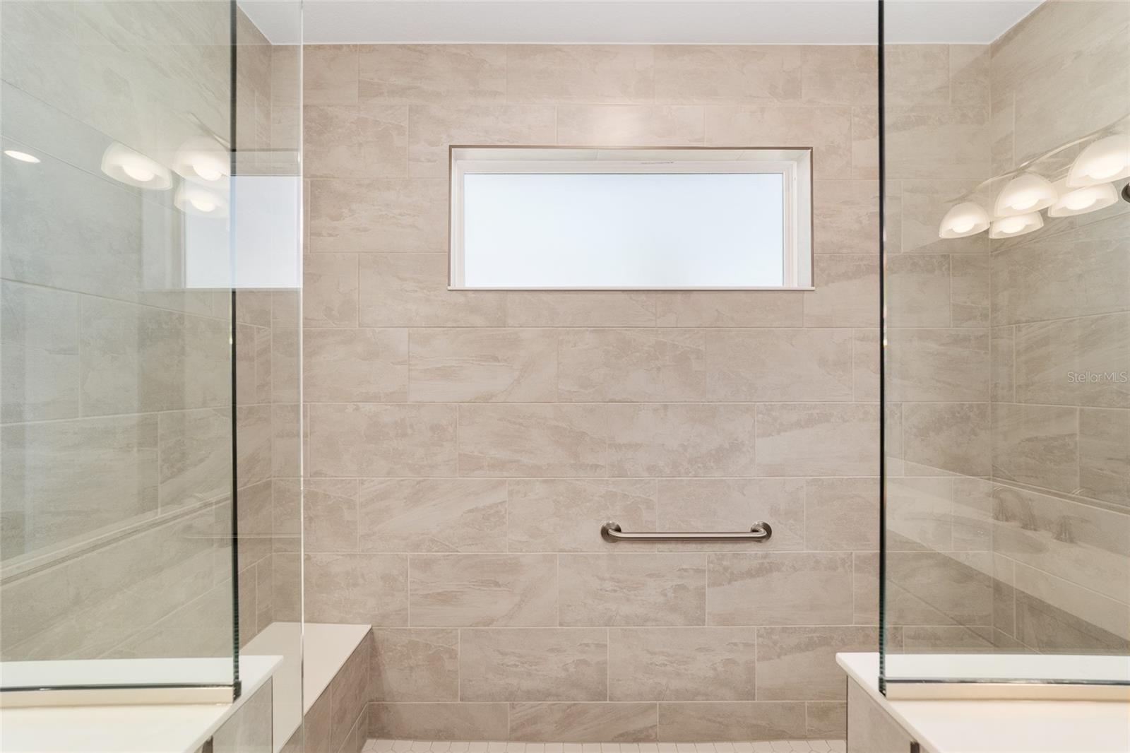 ON TOP OF THE WORLD - Residential