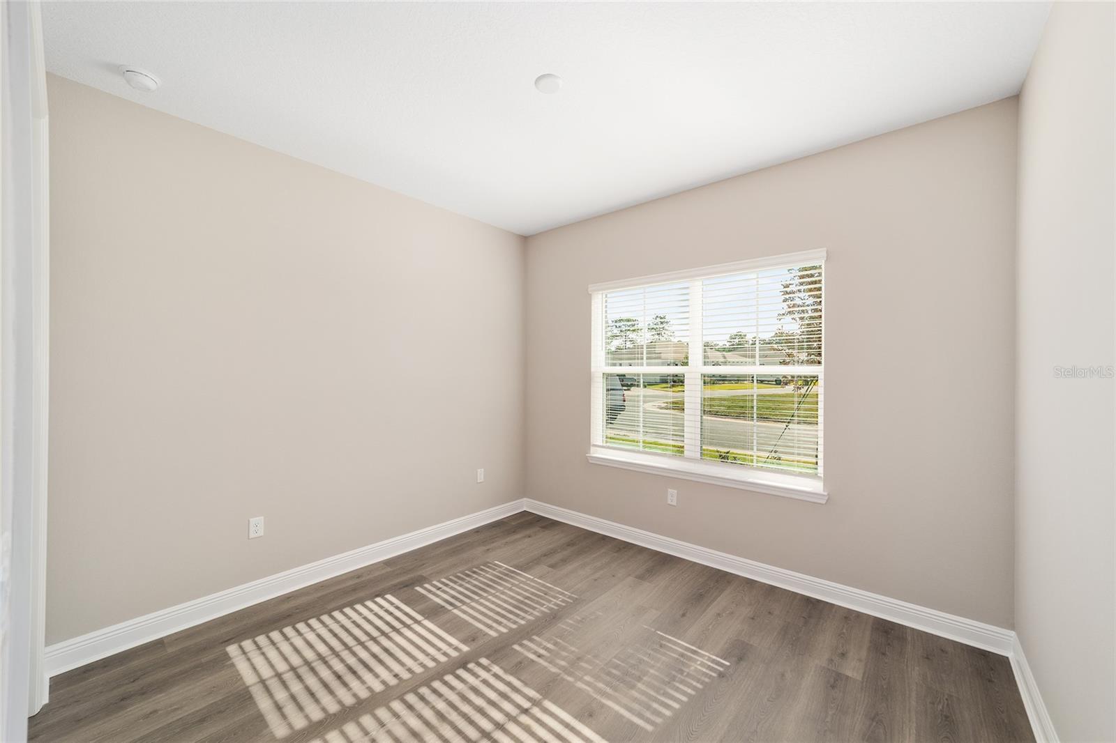 ON TOP OF THE WORLD - Residential