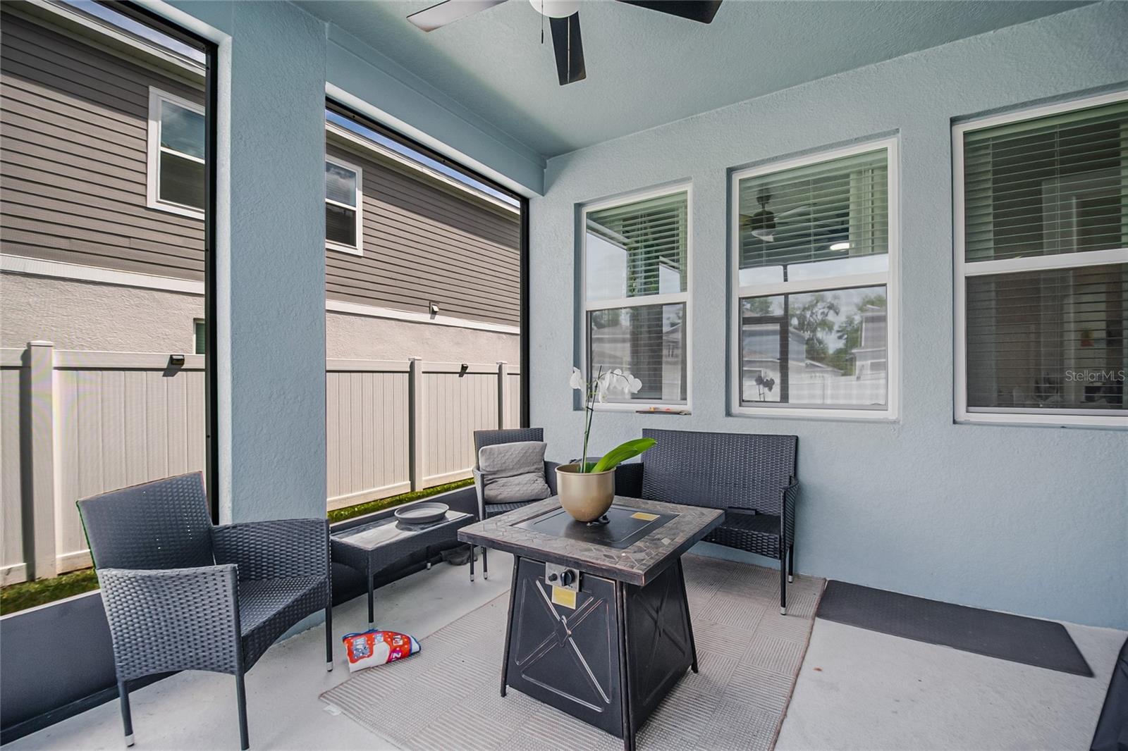 RHETTS RDG - Residential