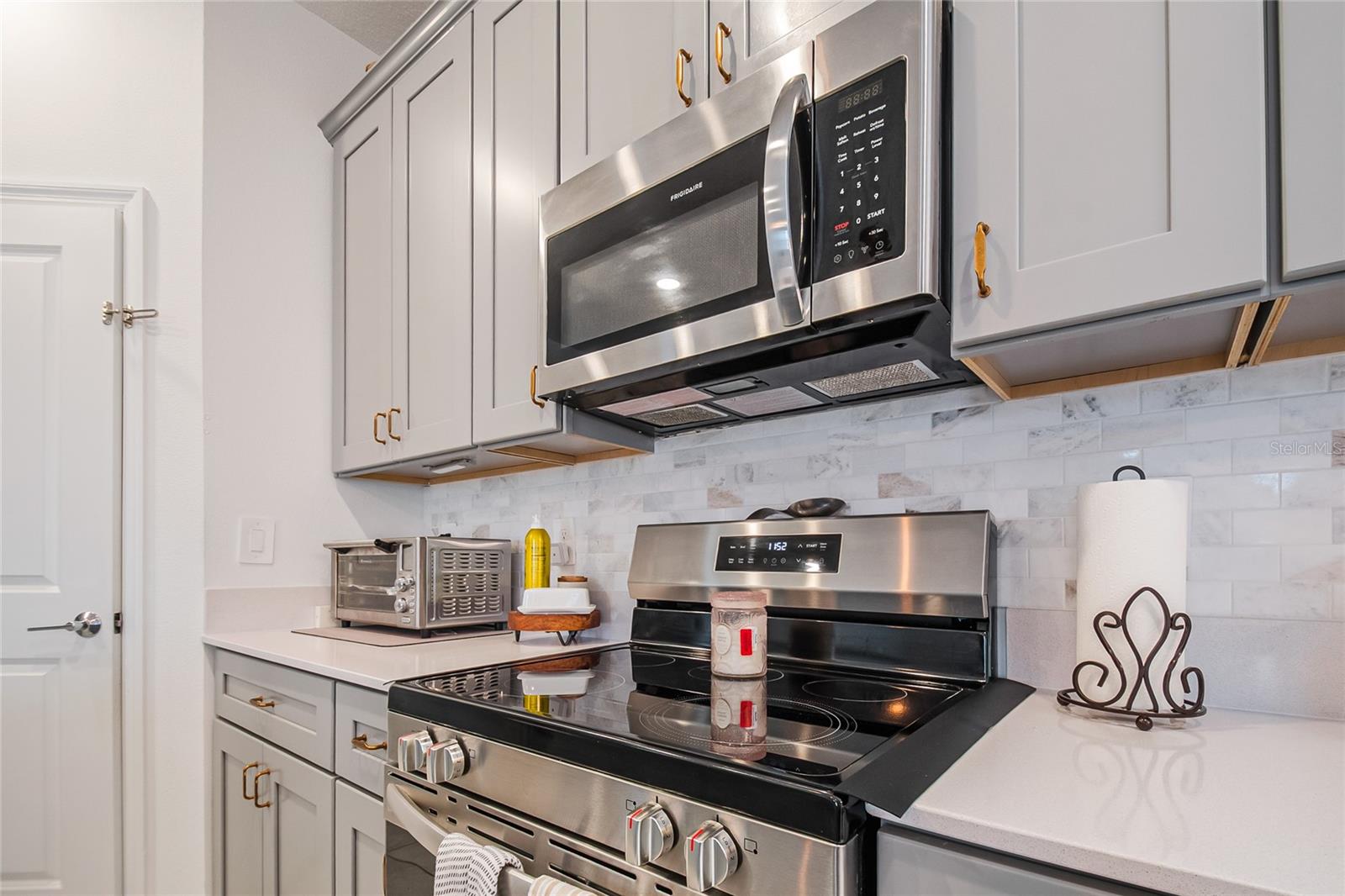 RHETTS RDG - Residential