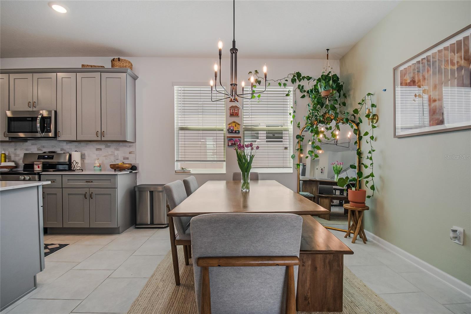 RHETTS RDG - Residential