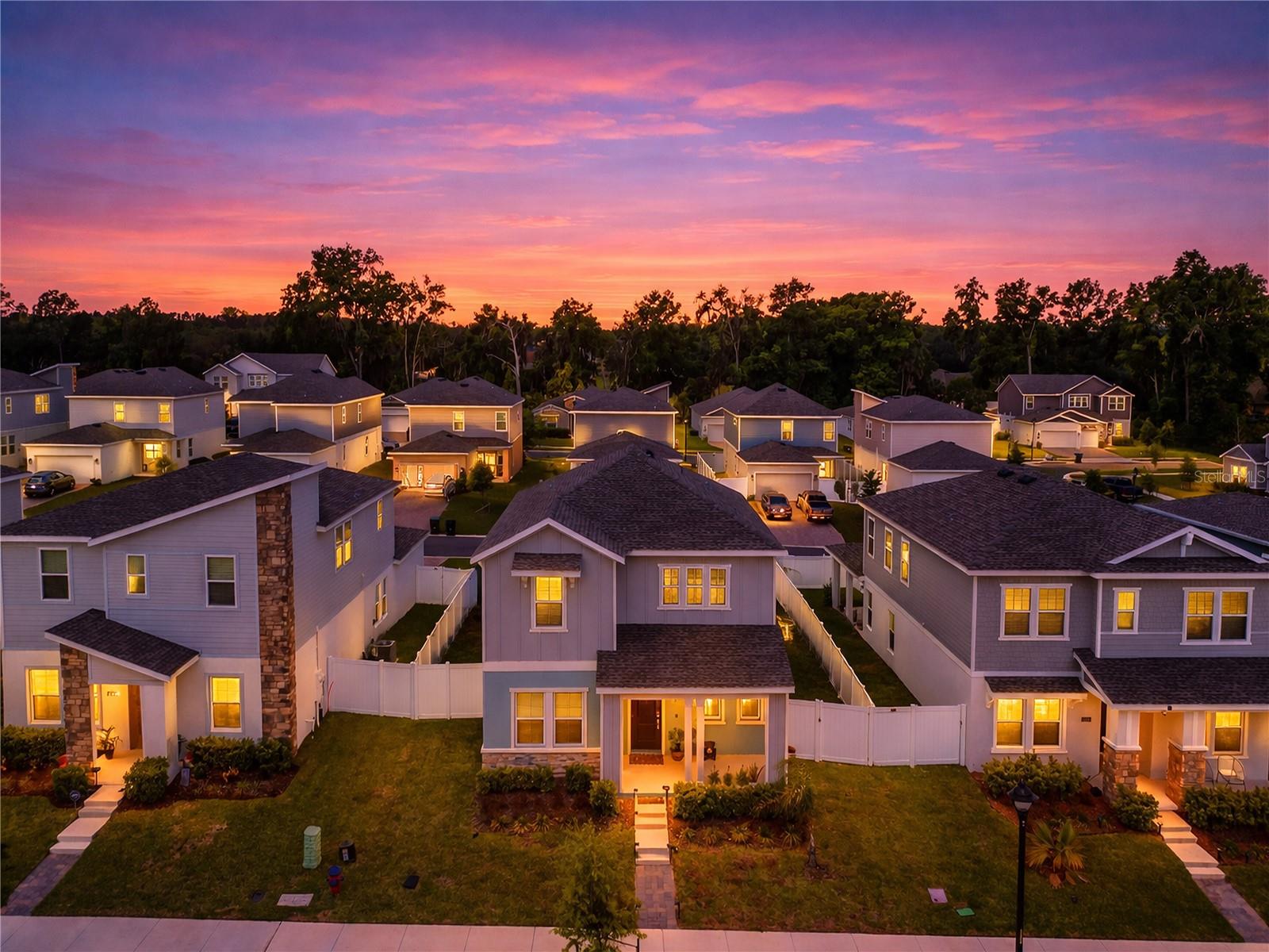 RHETTS RDG - Residential