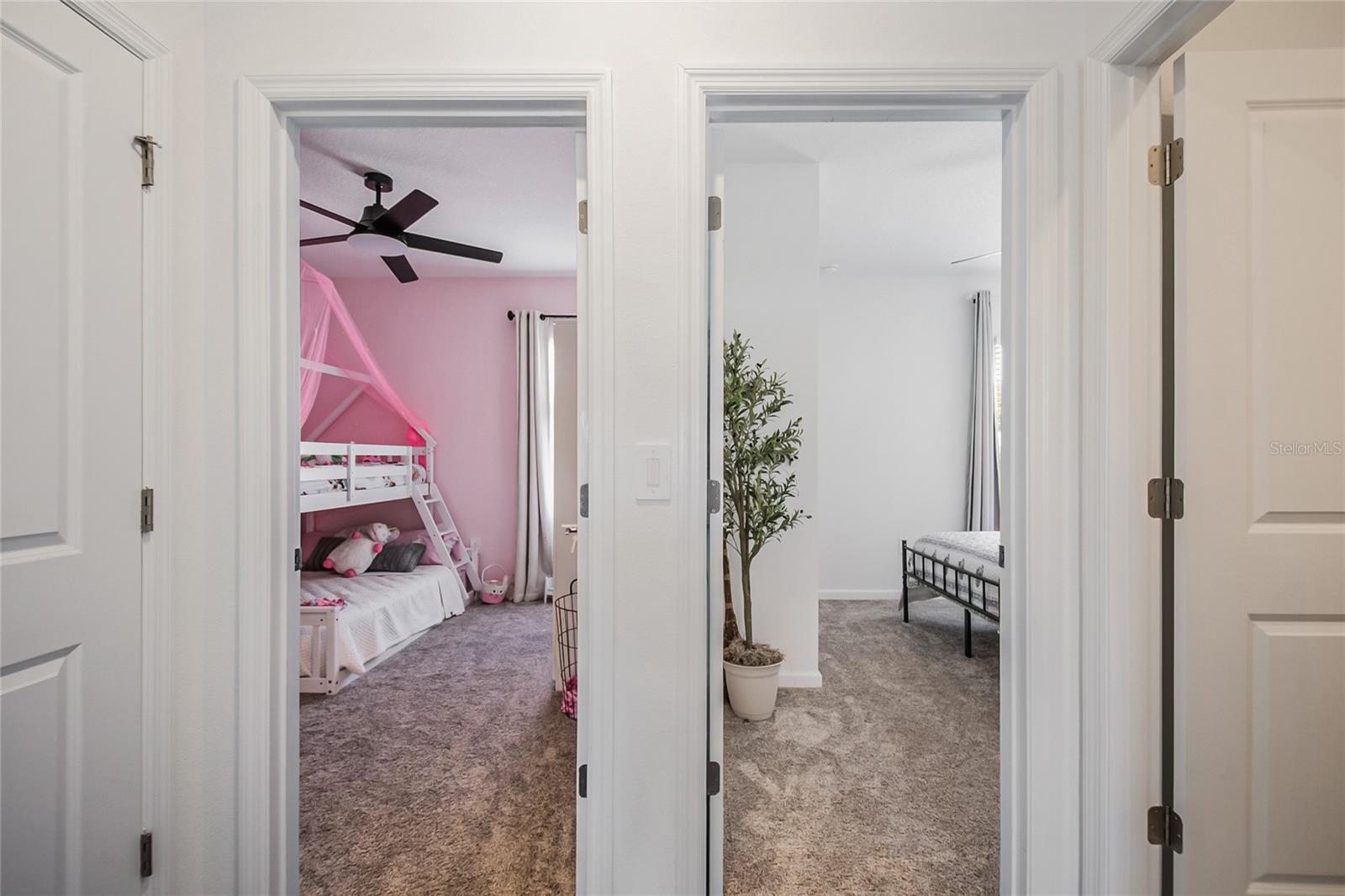 RHETTS RDG - Residential