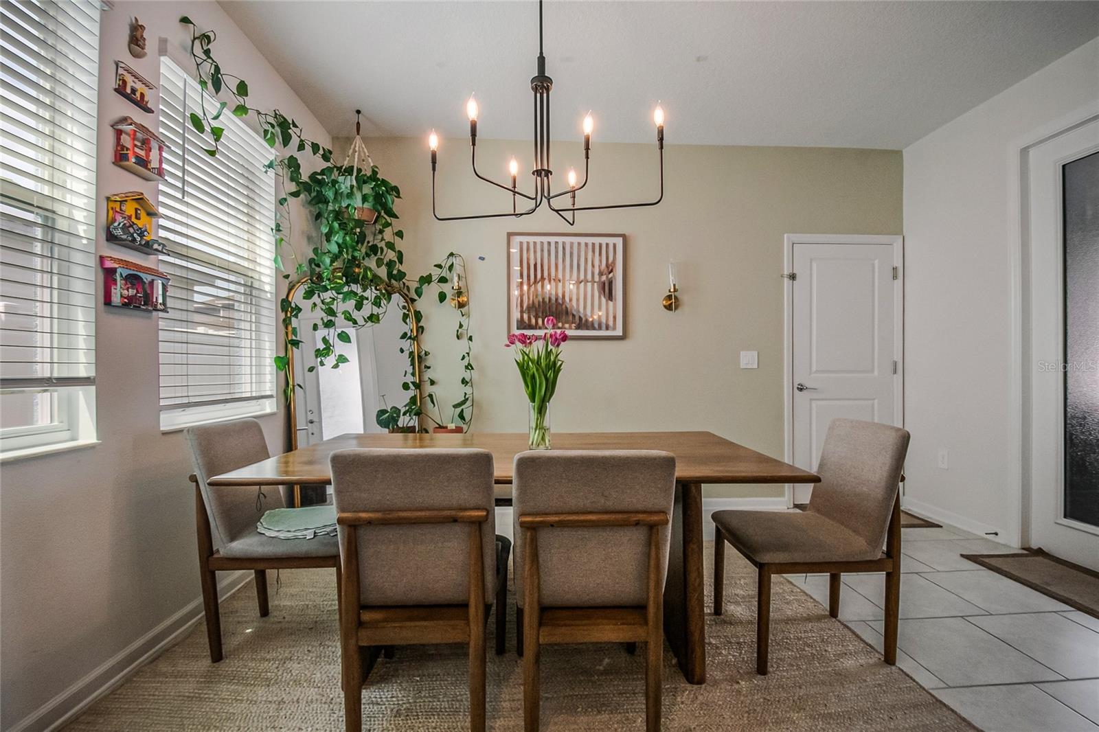 RHETTS RDG - Residential