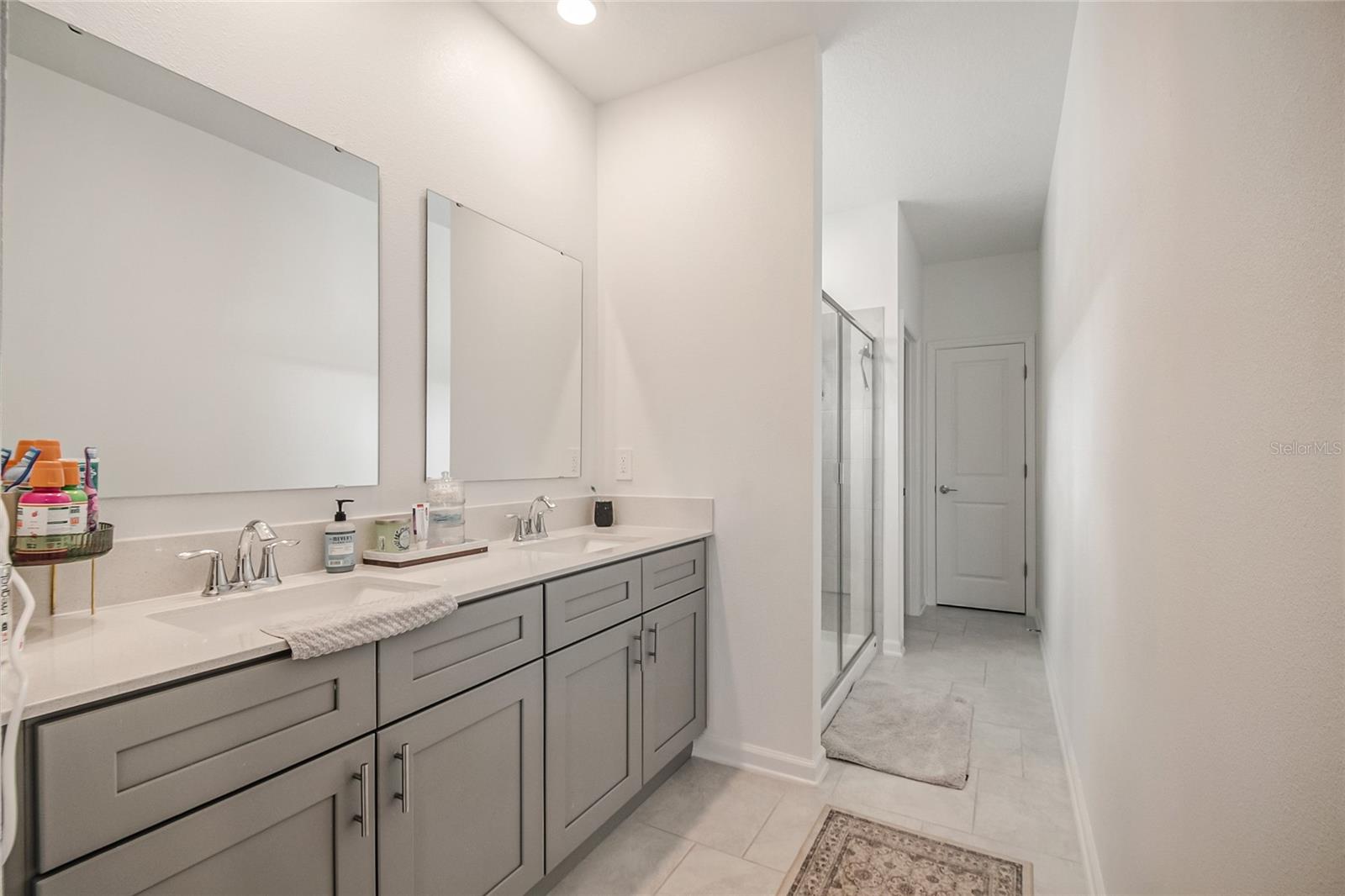 RHETTS RDG - Residential