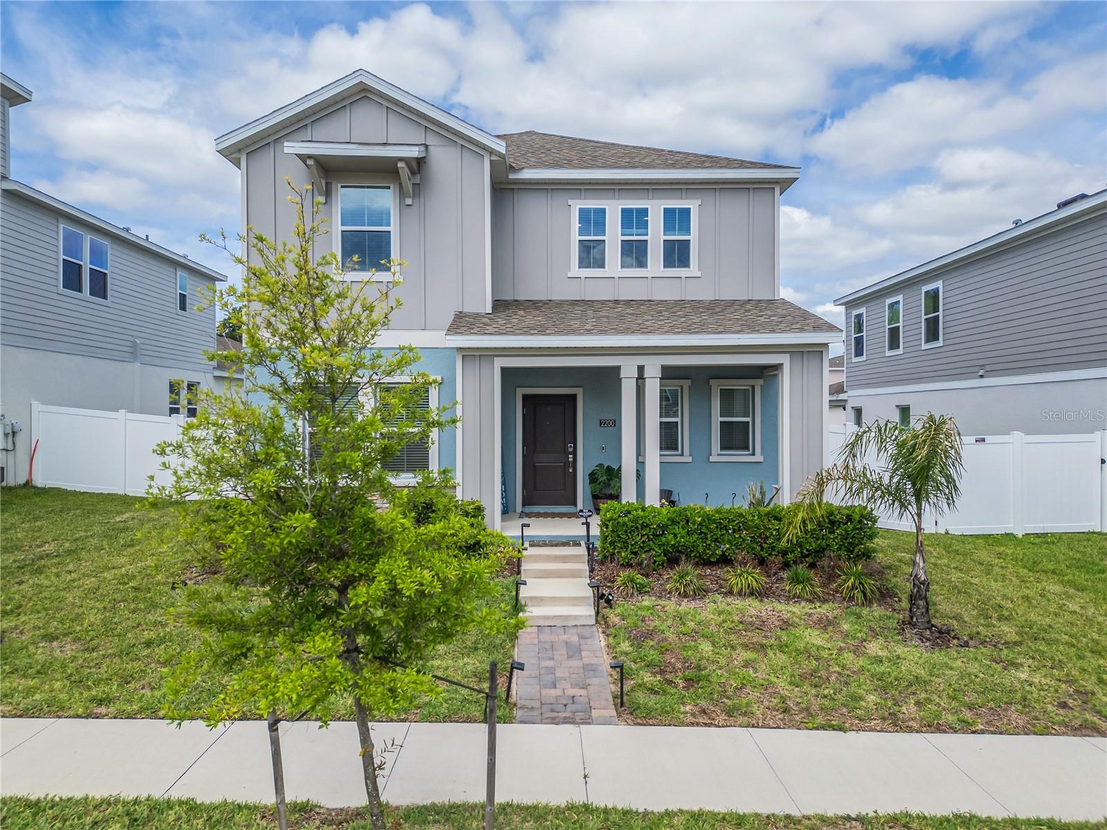 RHETTS RDG - Residential