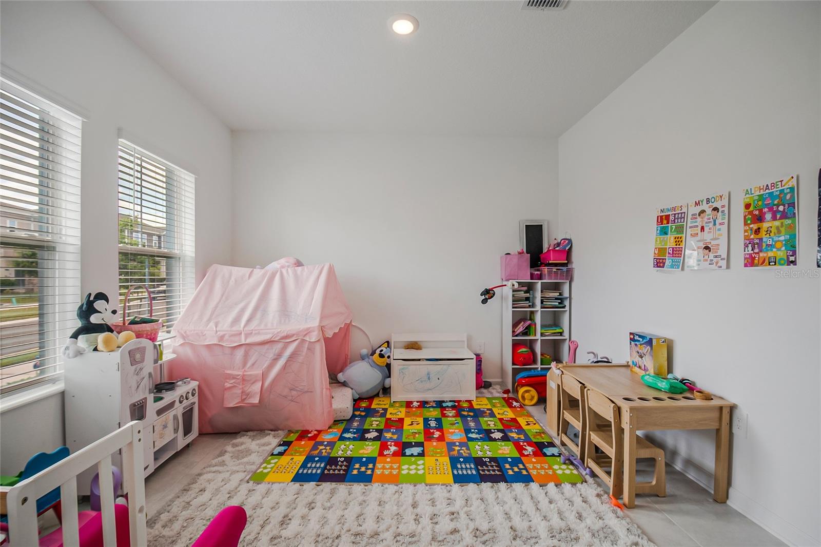 RHETTS RDG - Residential