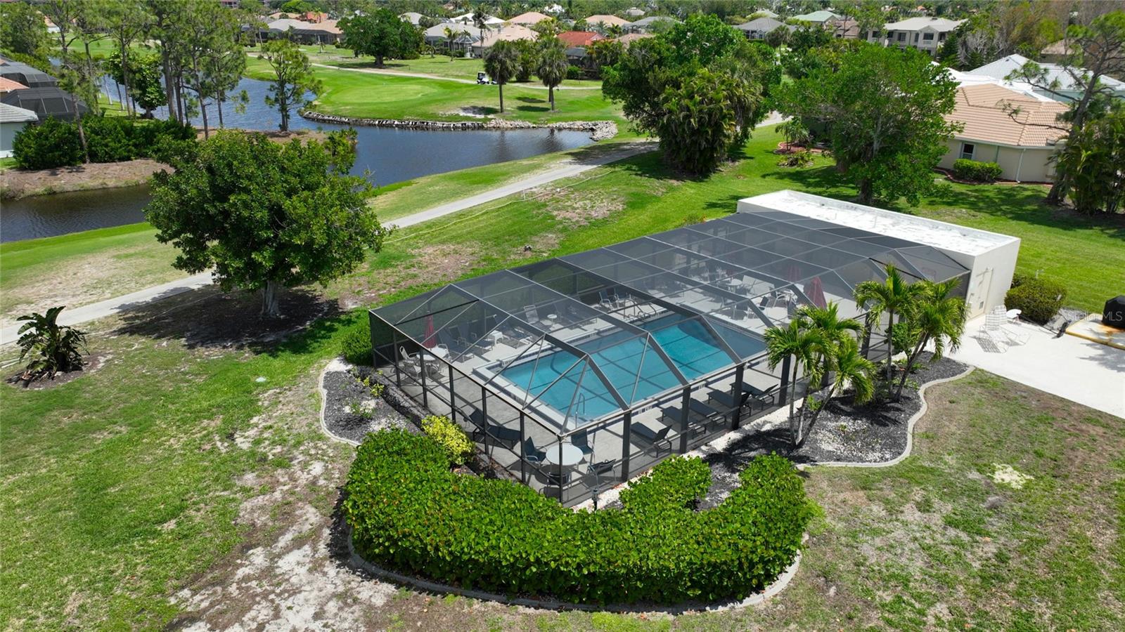 SPINNAKER CLUB CONDO - Residential