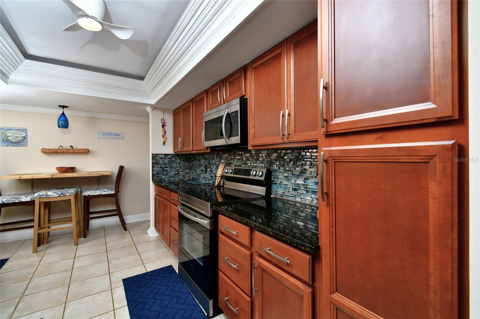 SPINNAKER CLUB CONDO - Residential