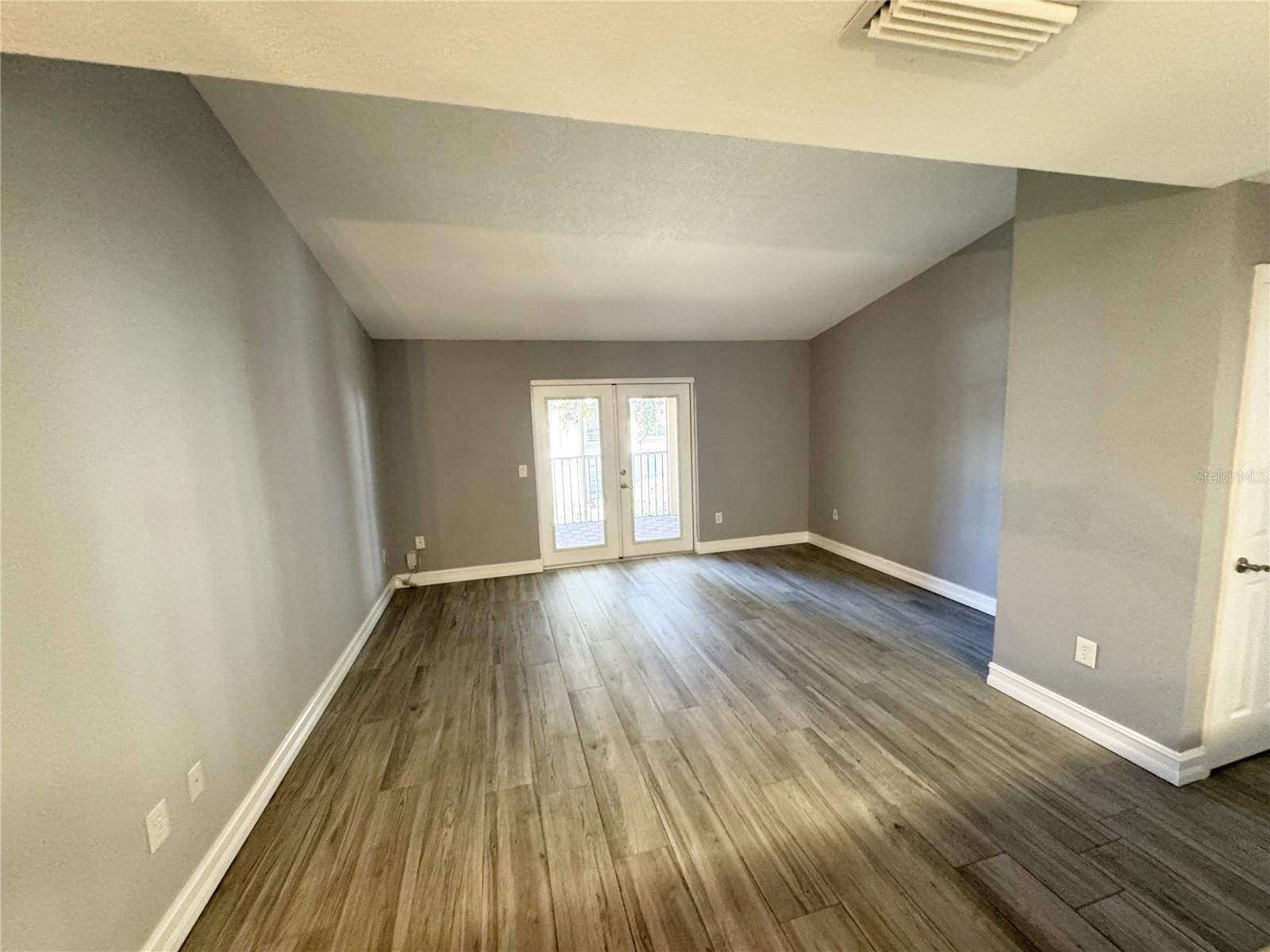 THE HIGHLANDS AT HUNTERS GREE - Residential