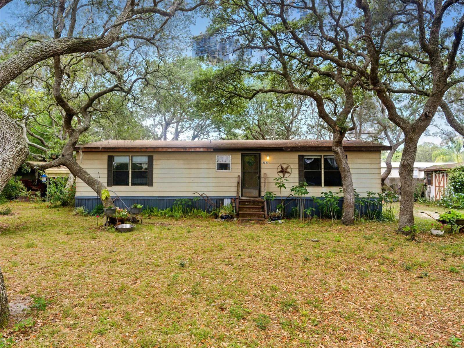 *****INVESTORS SPECIAL!!! 1985 Mobile Home with Long-Term Tenant in Place - 2/2 1056 sf, on 0.62 acre. Updated A/C and drainfield within past 4 yrs.
Calling all savvy investors! Here's a fantastic opportunity to acquire a livable 1985 mobile home in Ocklawaha in Marion County,FL already generating income. This property boasts a reliable tenant of 10+ years who wishes to remain, providing immediate cash flow from day one.
Yes, this mobile home requires some TLC and is priced accordingly – presenting a prime value-add opportunity for the right investor. Imagine the possibilities with strategic renovations and updates! Pictures coming soon!!!