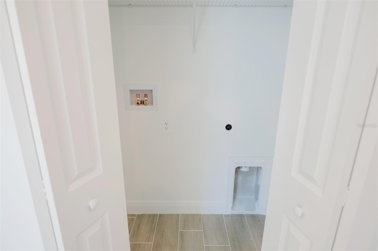 TUSCANY PRESERVE PH 03 - Residential Lease