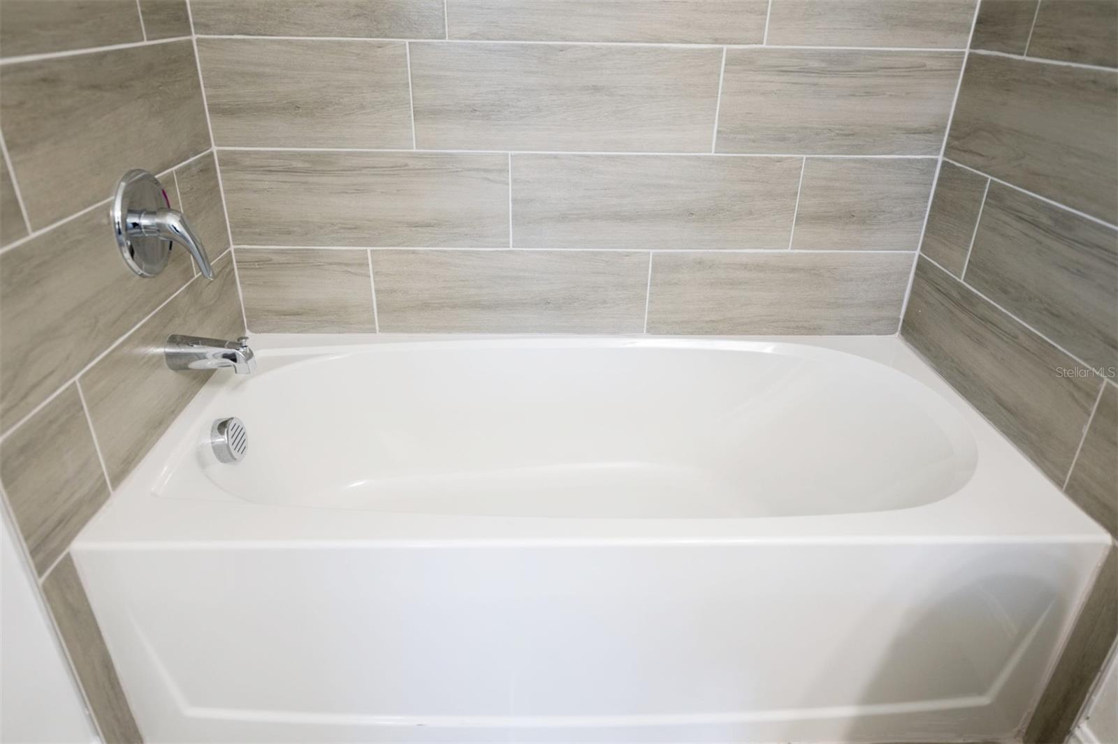 TUSCANY PRESERVE PH 03 - Residential Lease