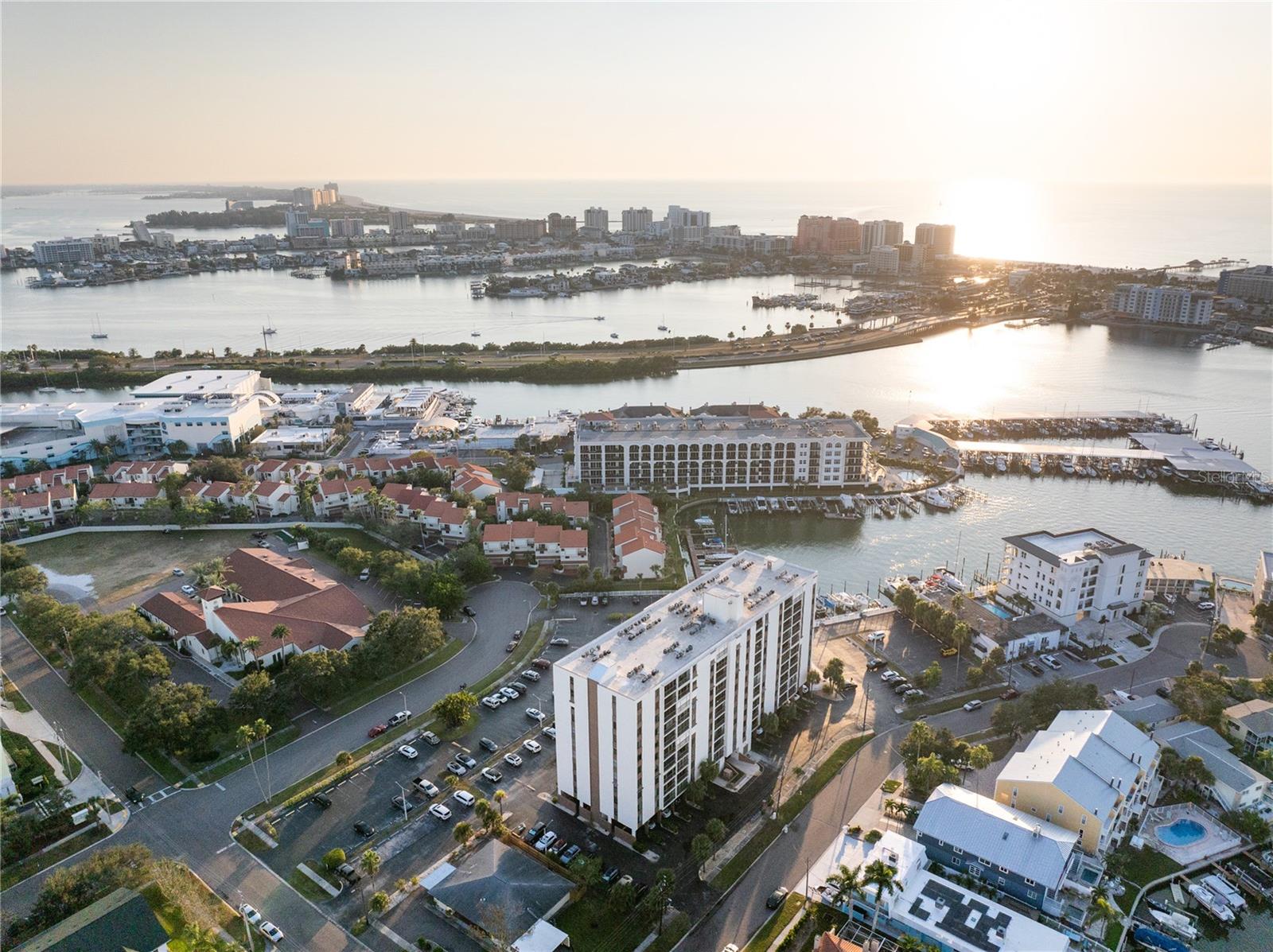 DOLPHIN COVE CLEARWATER - Residential Lease