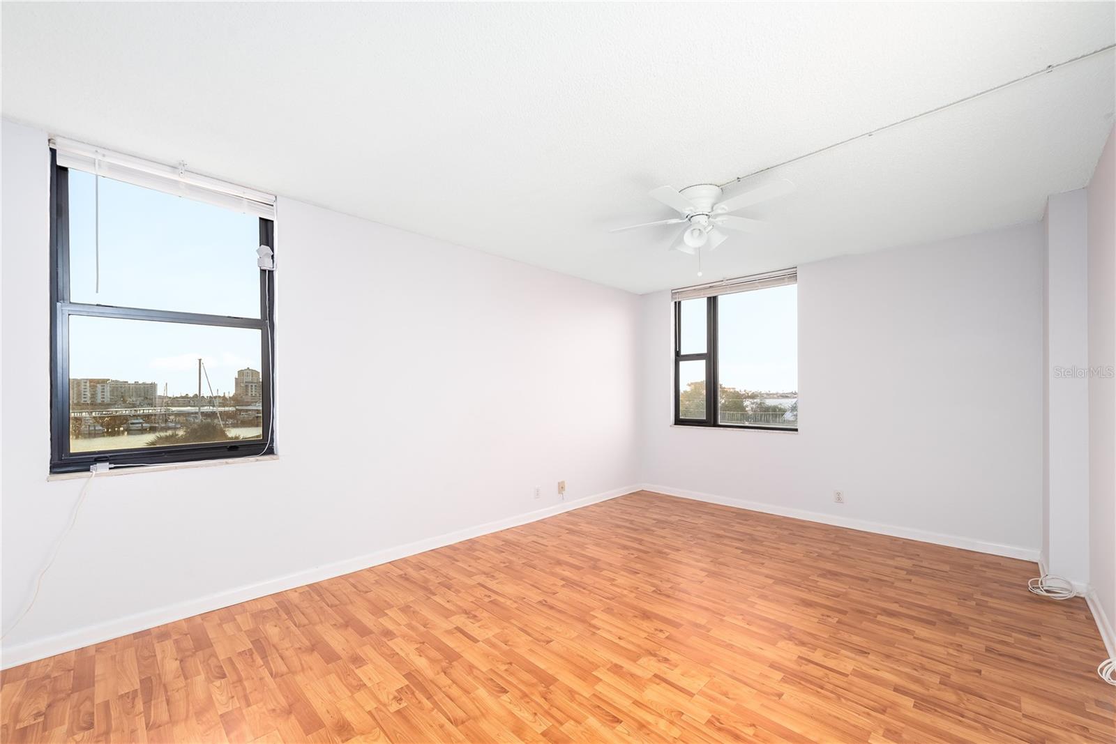 DOLPHIN COVE CLEARWATER - Residential Lease