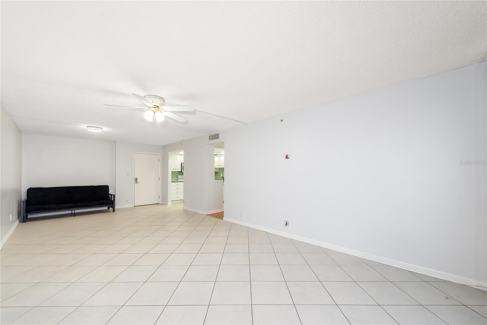 DOLPHIN COVE CLEARWATER - Residential Lease