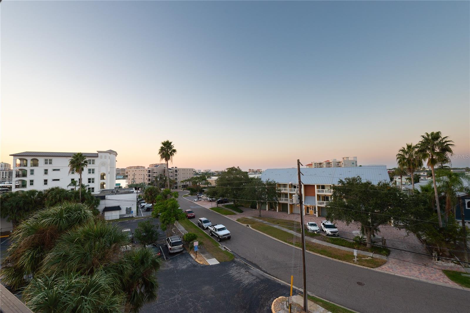 DOLPHIN COVE CLEARWATER - Residential Lease