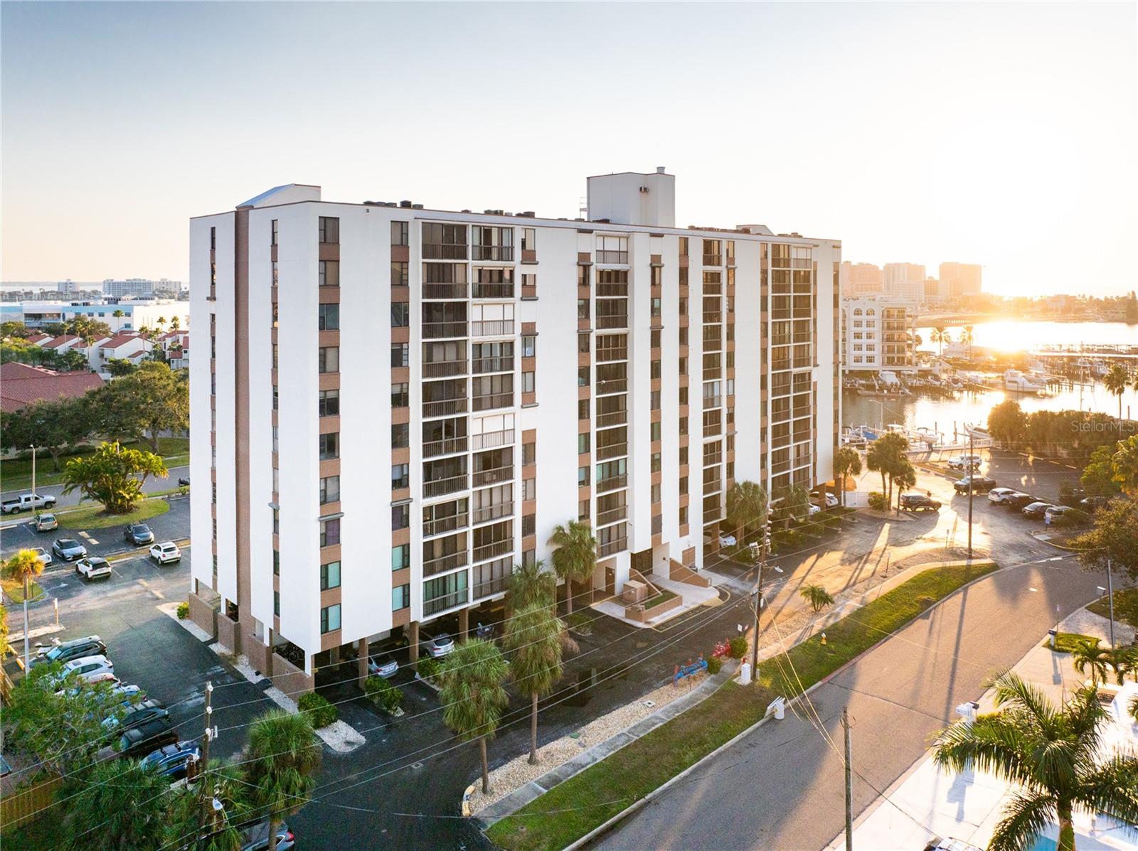 DOLPHIN COVE CLEARWATER - Residential Lease