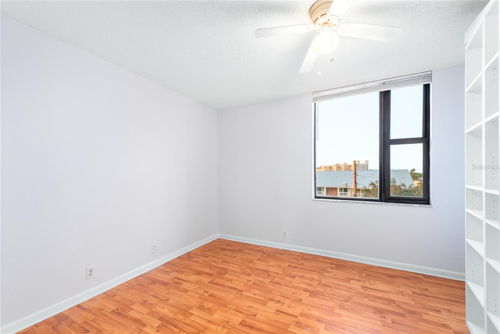 DOLPHIN COVE CLEARWATER - Residential Lease