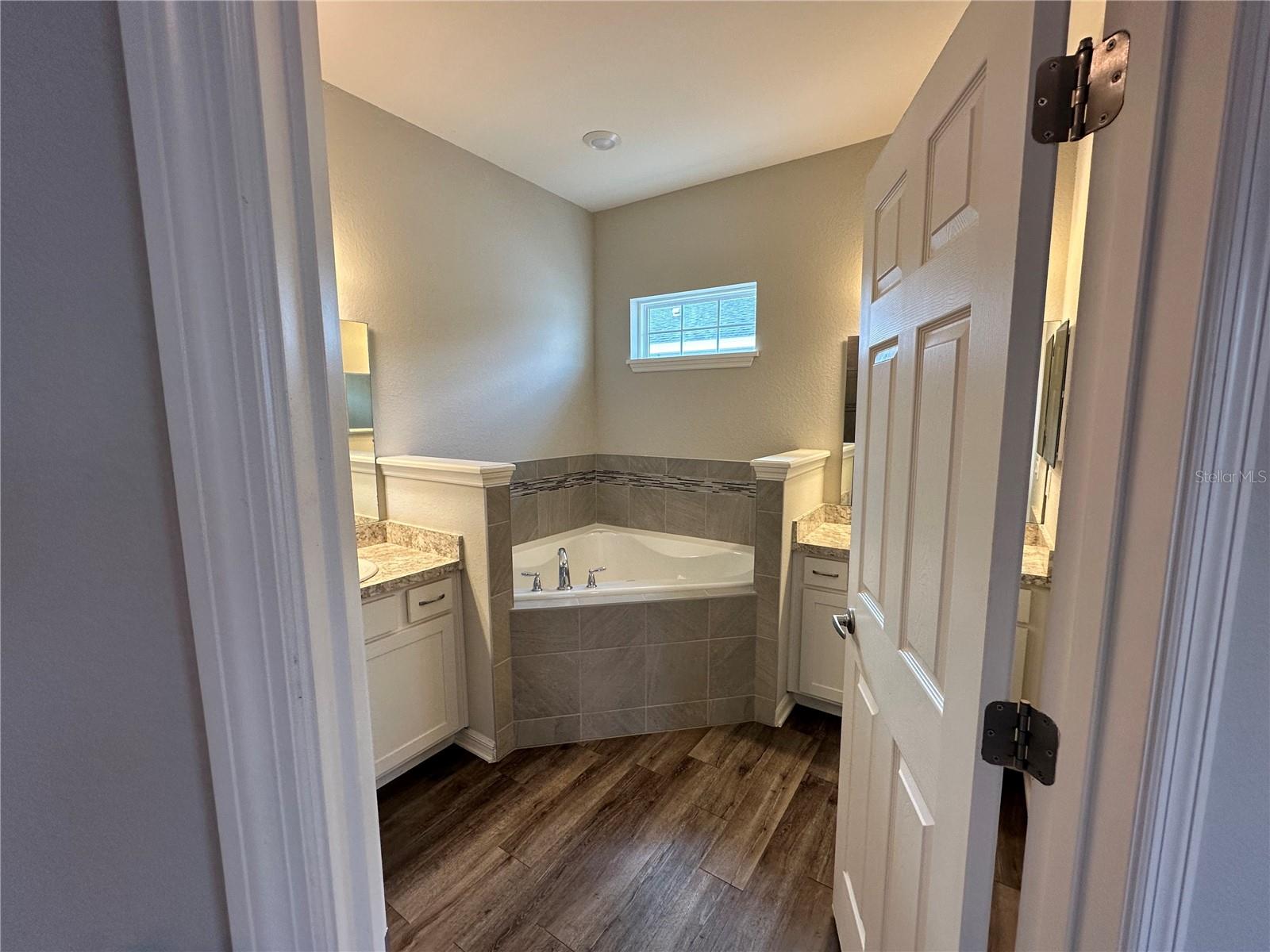 AUBURN COVE - Residential Lease