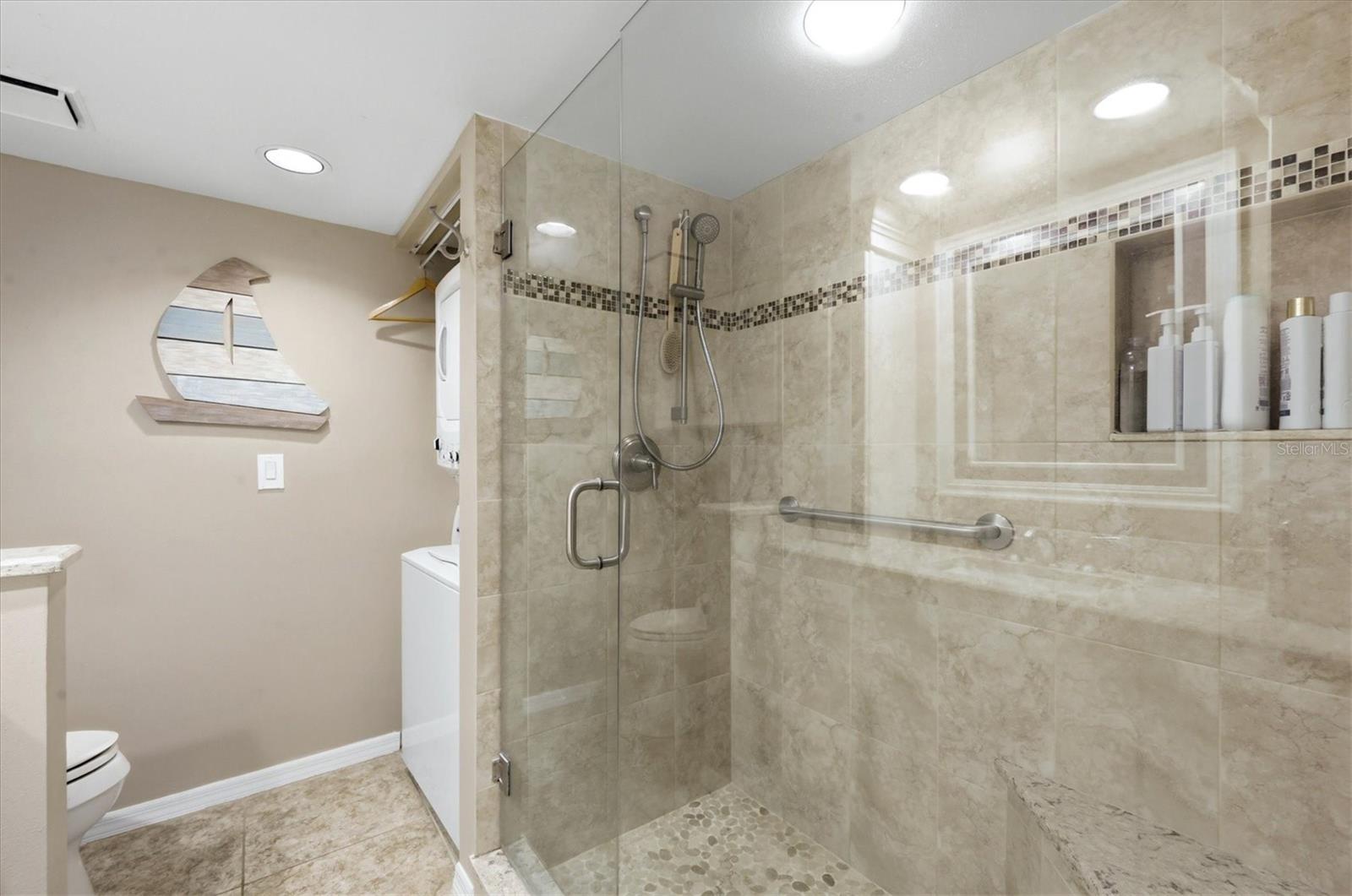 FARMINGTON VISTAS - Residential