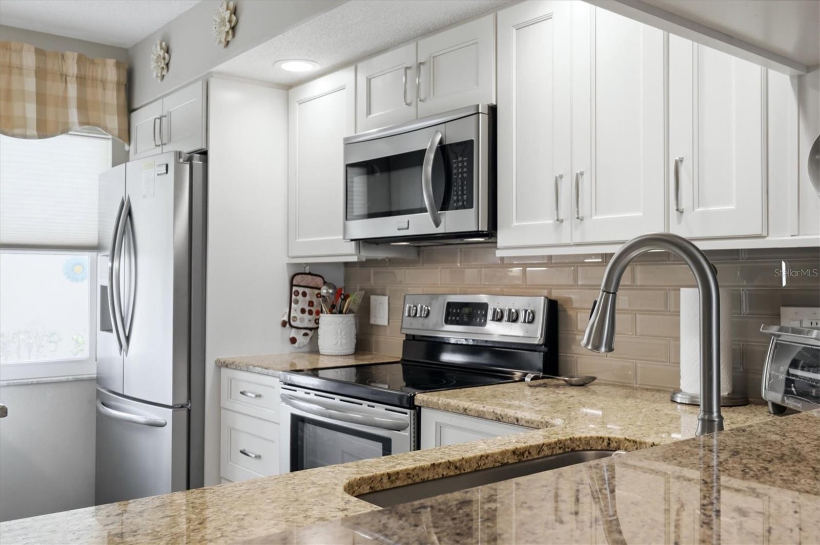 FARMINGTON VISTAS - Residential