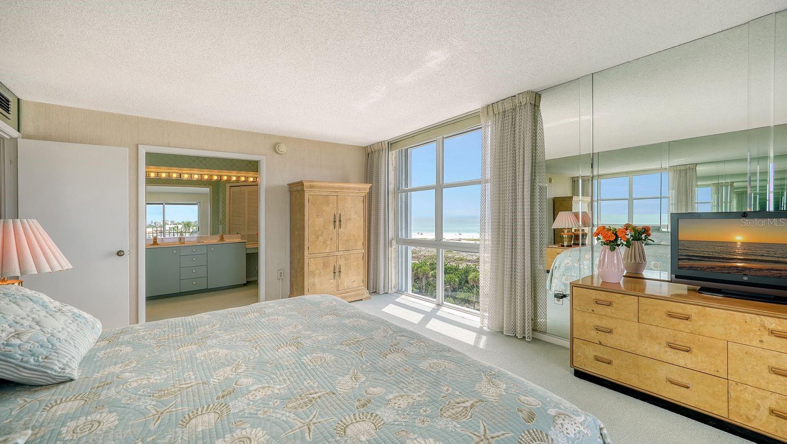 ST ARMANDS TOWERS NORTH - Residential