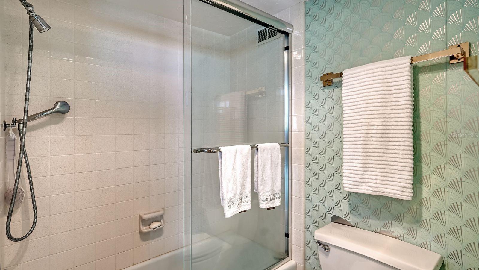 ST ARMANDS TOWERS NORTH - Residential